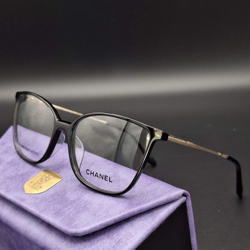 عینک طبی گربه ای