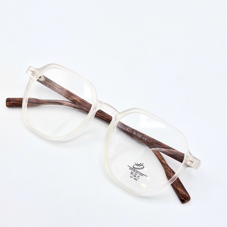 عینک تی آر نشکن