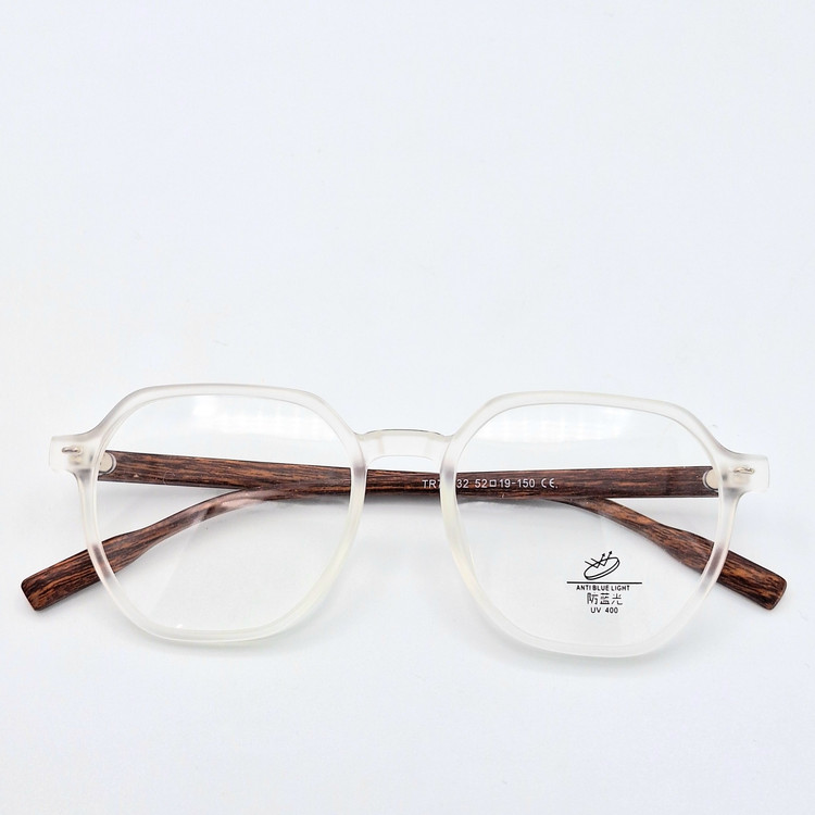 عینک چوبی