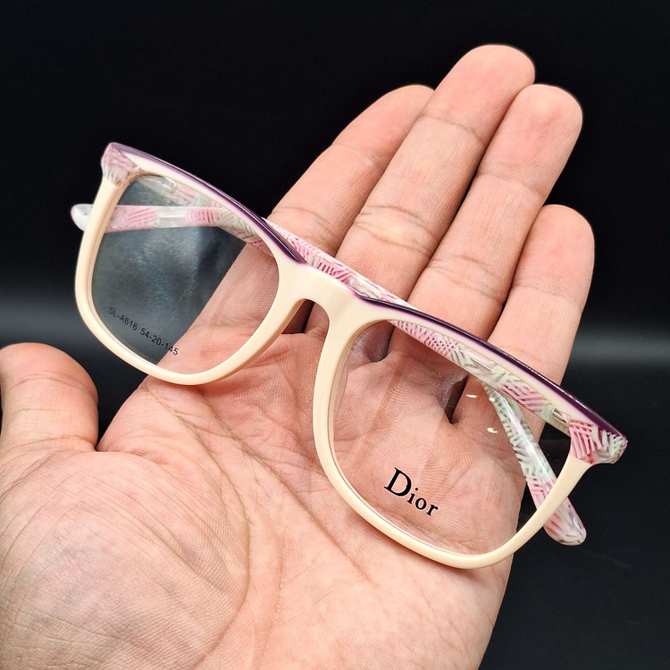 عینک زنانه طبی