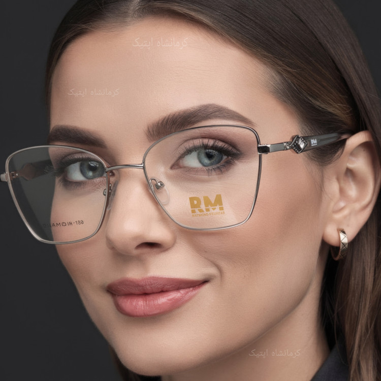 عینک طبی فلزی زنانه اورجینال از برند RAYMOND با بدنه آبکاری شده و رنگ ثابت ( یکسال گارانتی ) با پک کامل ( با امکان سفارش ساخت عدسی با نمره چشم شما ) کد RM8812