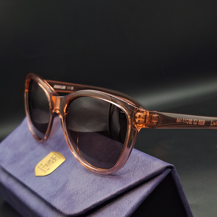 عینک آفتابی اورجینال زنانه از برند REXUS با متریال سوییسی به همراه ضمانت یکساله شرکتی ( رنگ سفارشی ) به همراه پک کامل برند کد RX1209