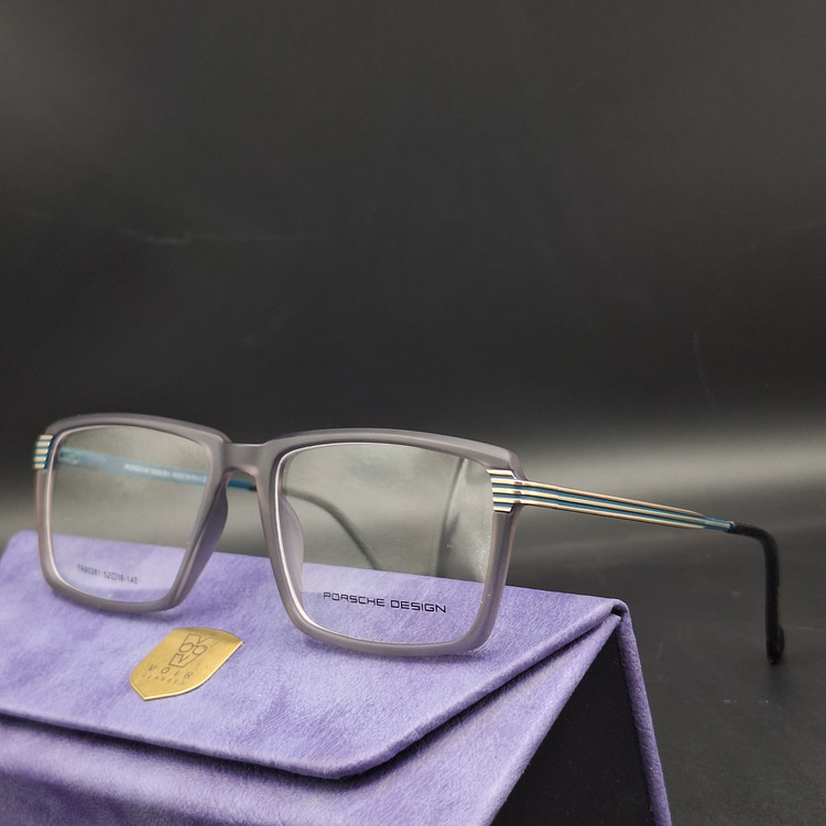 عینک طبی اورجینال یونیسکس ( مردانه و زنانه ) از برند PORSCHE DESIGN با بدنه بسیار سبک و متریال نشکن سری شرکتی به همراه پکیج کامل ( با امکان سفارش ساخت عدسی با نمره چشم شما ) کد PD42000